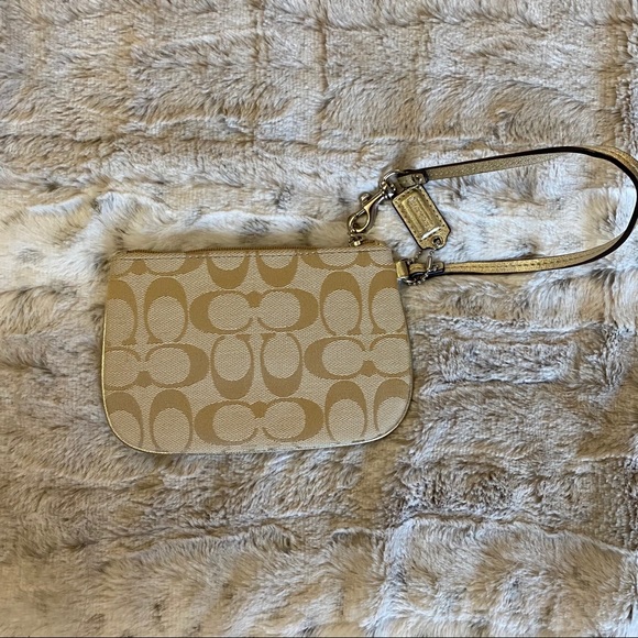 Coach purse - Picture 2 of 4